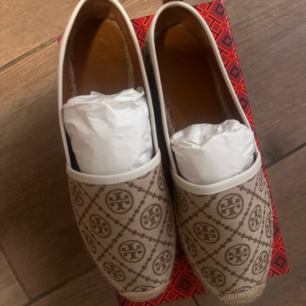 Tory Burch Tan Logo Espadrilles